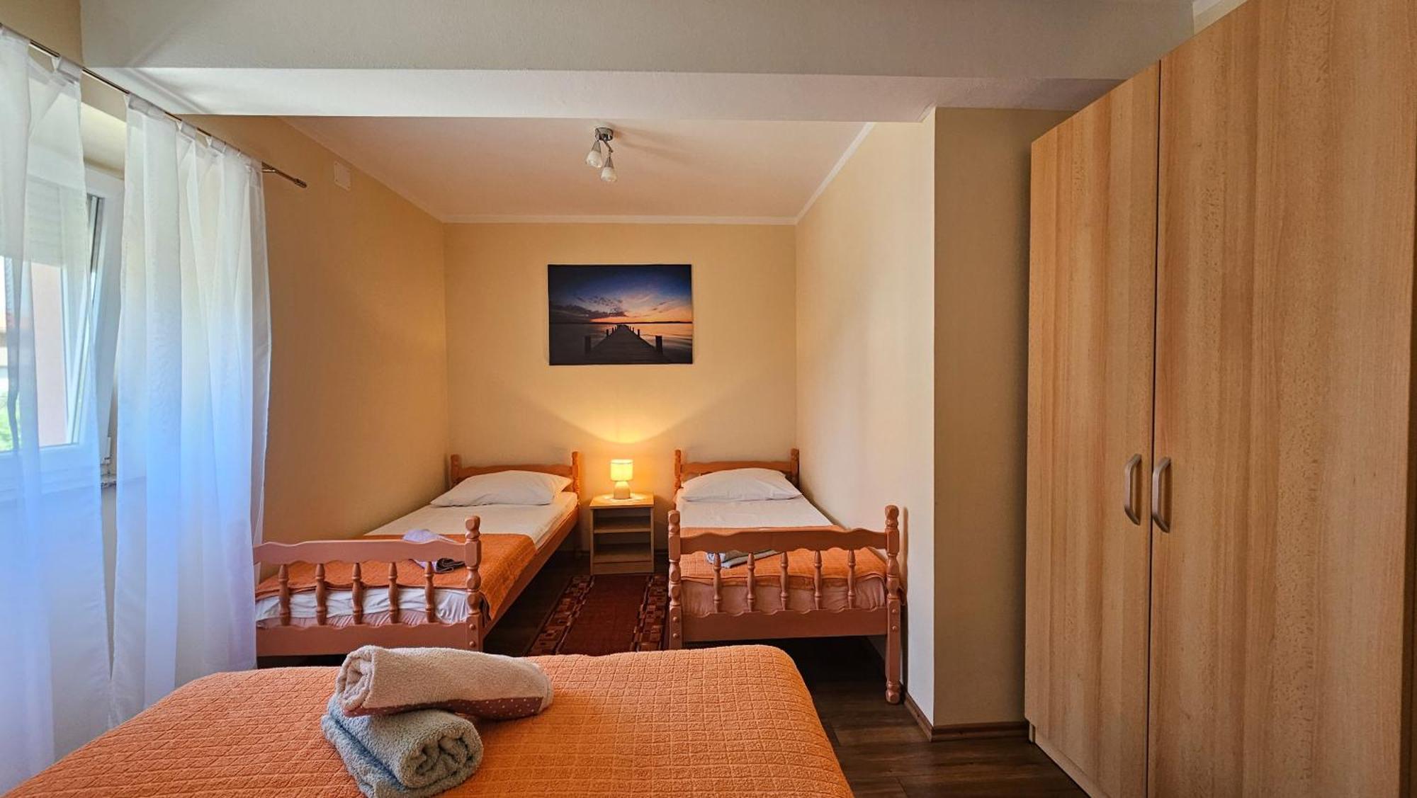Apartman Petra Vrh  Экстерьер фото
