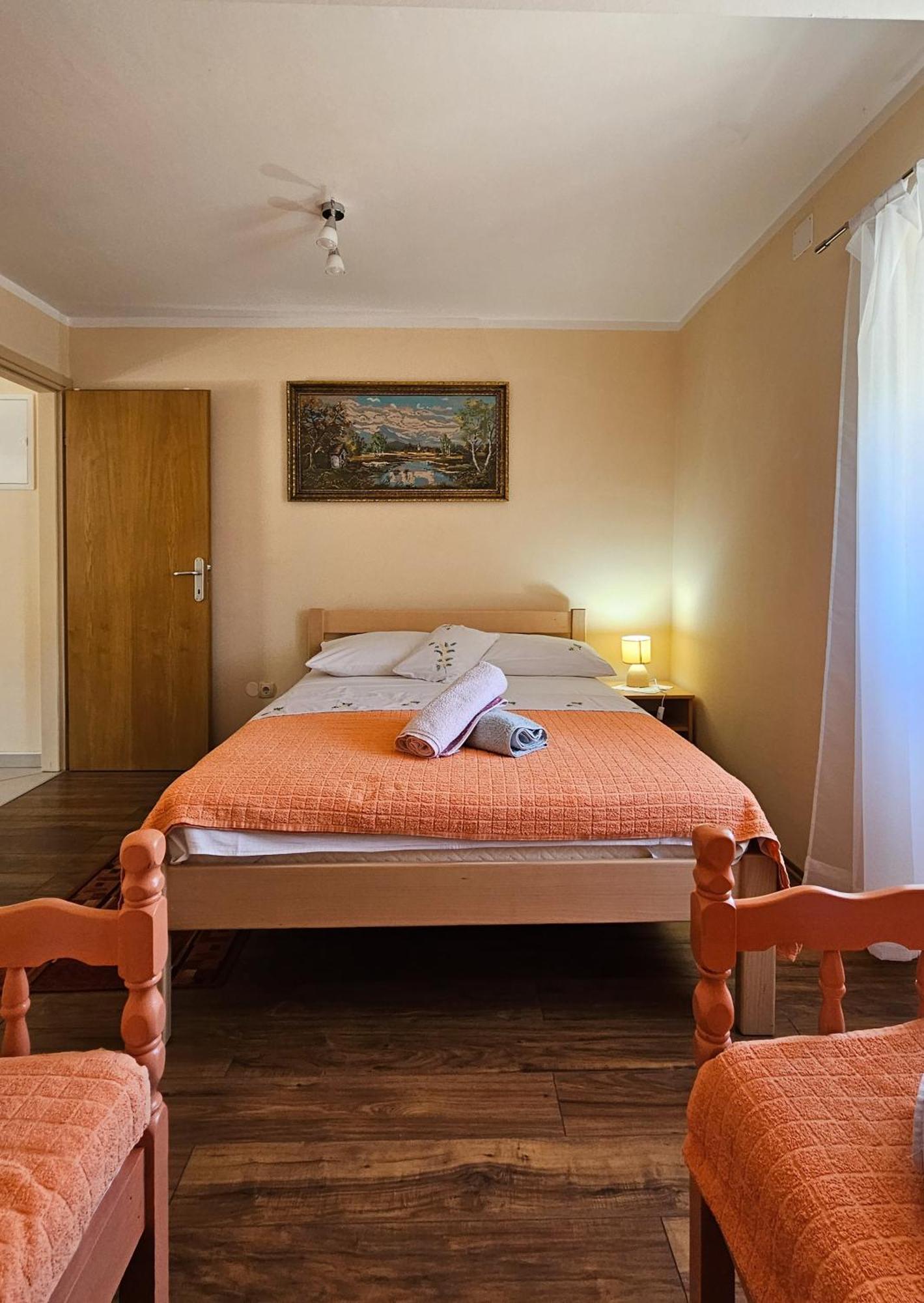 Apartman Petra Vrh  Экстерьер фото