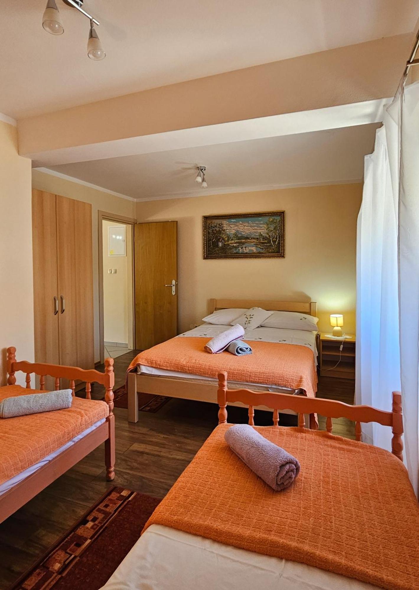Apartman Petra Vrh  Экстерьер фото