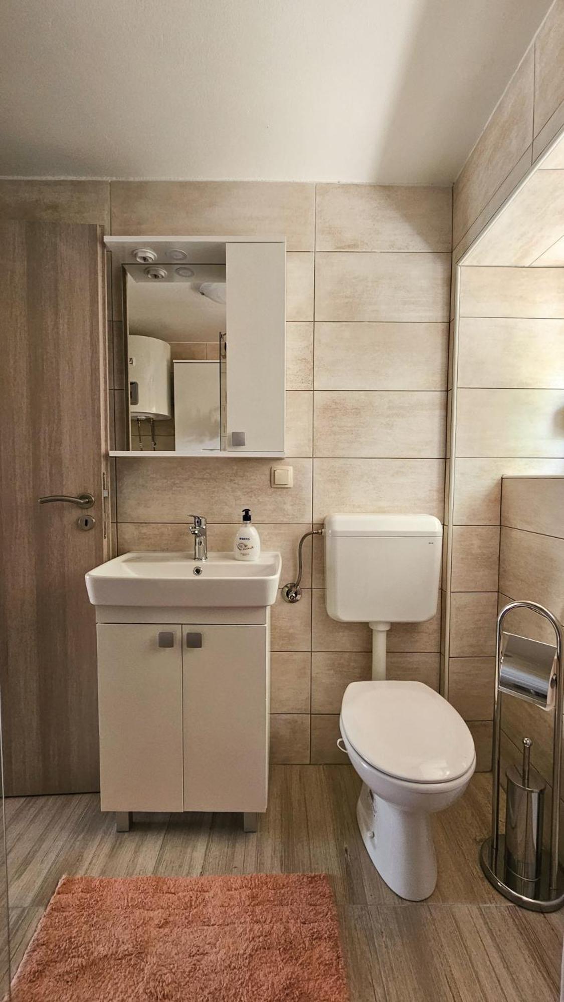 Apartman Petra Vrh  Экстерьер фото