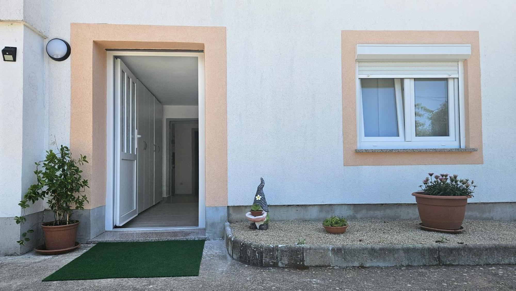 Apartman Petra Vrh  Экстерьер фото