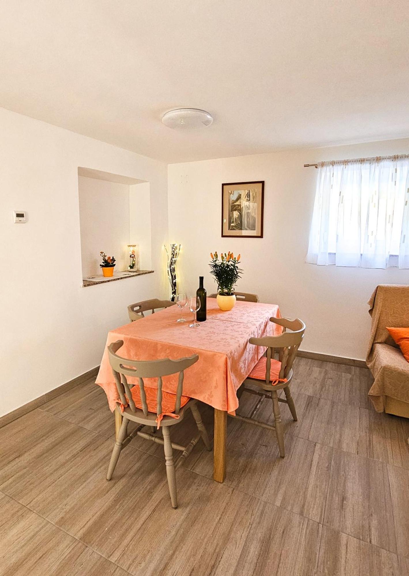 Apartman Petra Vrh  Экстерьер фото